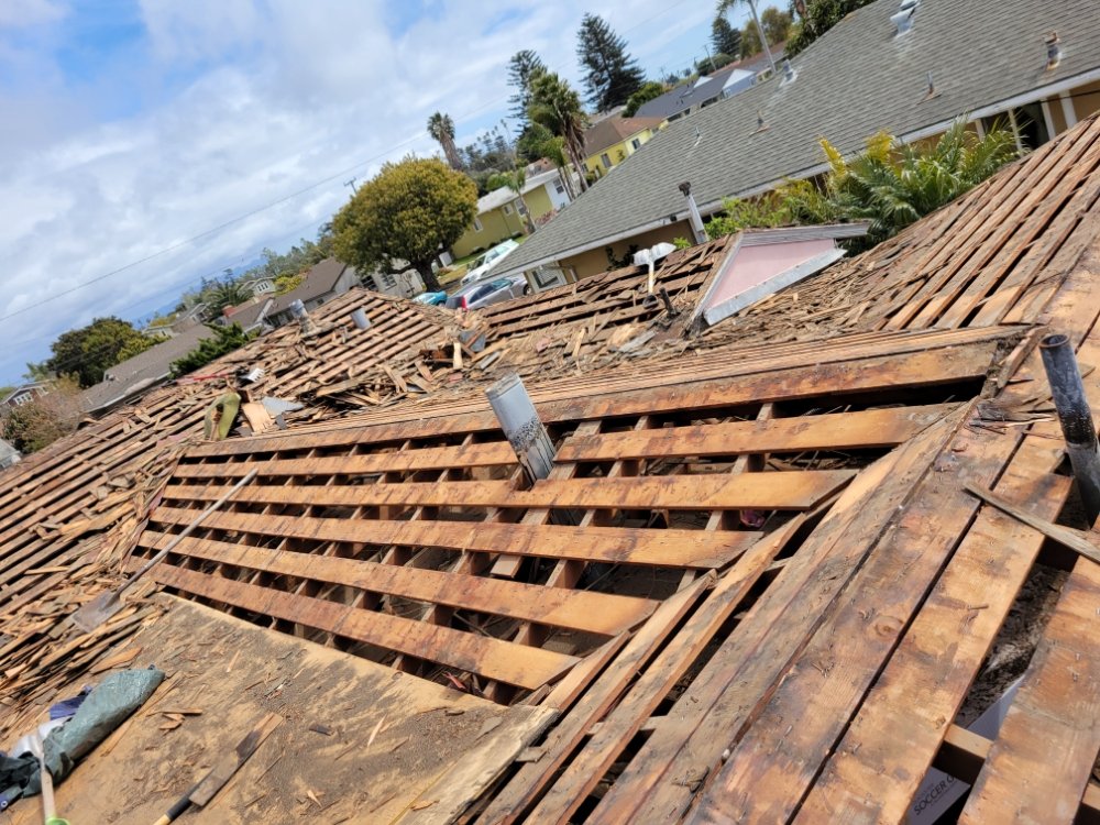 Slide of Alfa Roofing