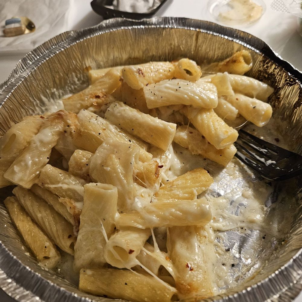 Atwoods Pizza Cafe - Pasta Alfredo? - Pizza Near Me - Atlanta, Georgia