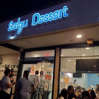 Salju Dessert - Busy late in the evening - Desserts Near Me - Alhambra, California Salju Dessert - Busy late in the evening - Desserts Near Me - Alhambra, California