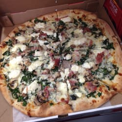 Veneto Ristorante - Danialla pizza. Delish!!