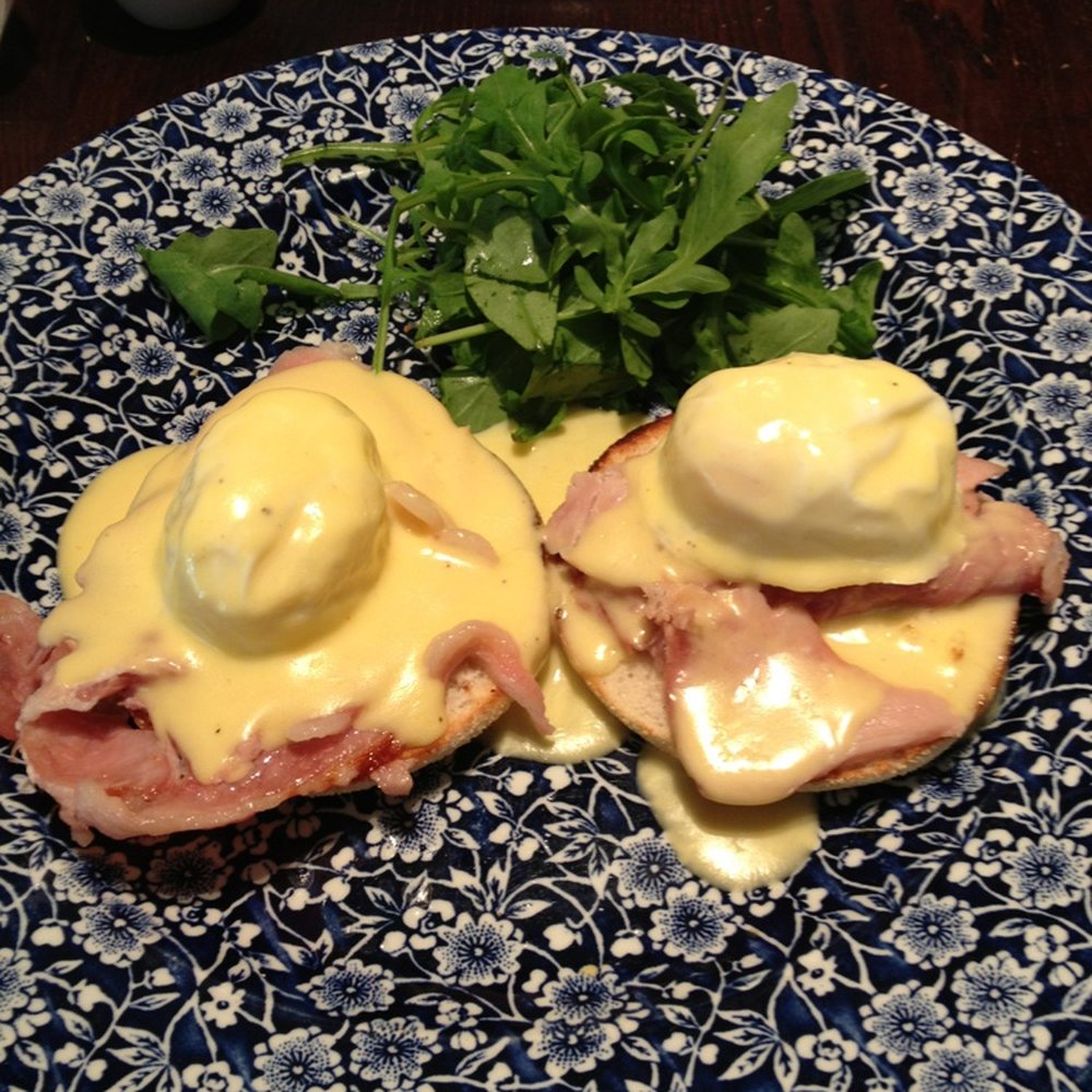 Eggs benedict Eggs benedict