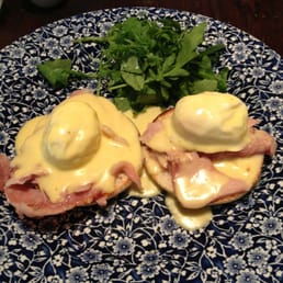 Eggs benedict Eggs benedict