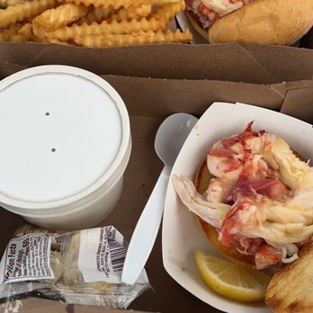 The Clam Shack - Lobster roll, clam chowder - Seafood Near Me - Kennebunk, Maine