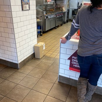 Arby's - Food on the floor - Fast Food Near Me - Marion, Ohio
