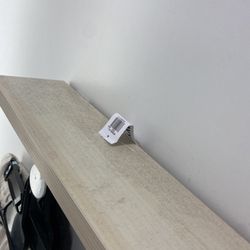Old Navy - Very dirty dressing rooms