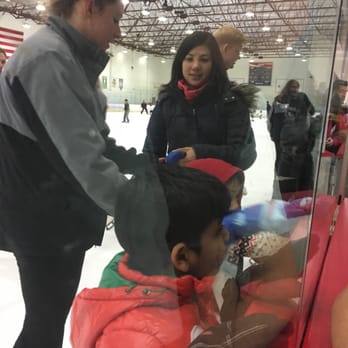 East West Ice Palace - Slowpoke Sam students waiting to start - Skating Rinks Near Me - Artesia, California East West Ice Palace - Slowpoke Sam students waiting to start - Skating Rinks Near Me - Artesia, California