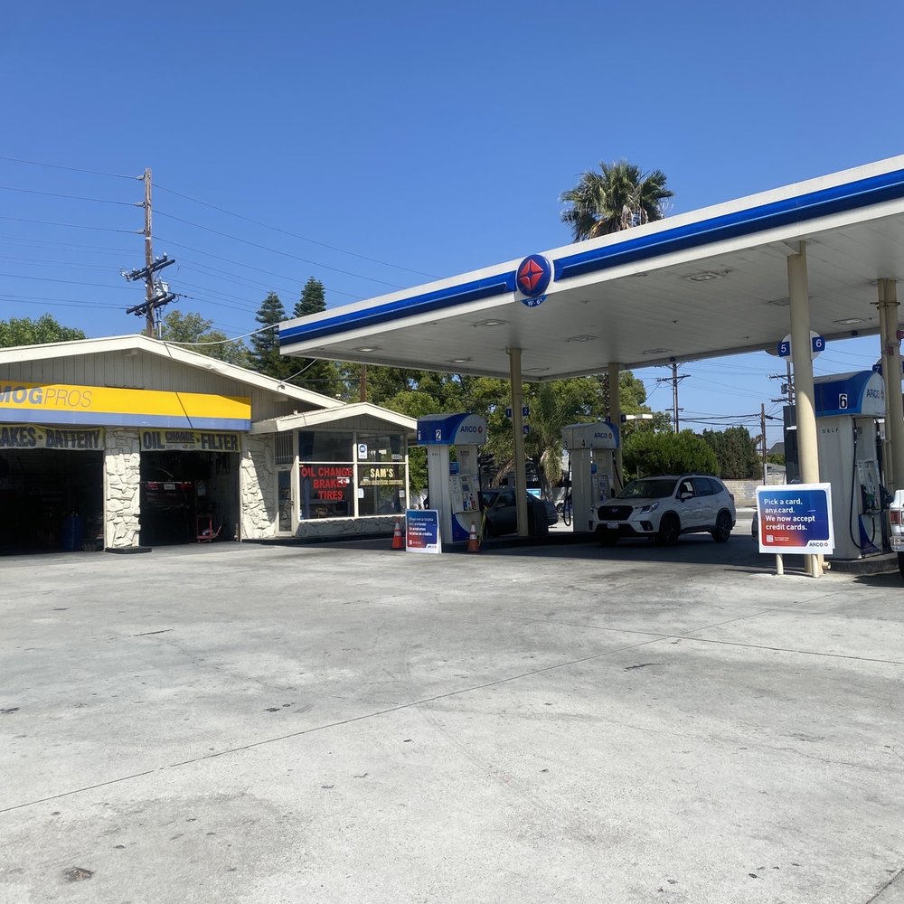 Arco Highland Smog Pros - The Arceo gas station it's located in - Smog Check Stations Near Me - Glendale, California Arco Highland Smog Pros - The Arceo gas station it's located in - Smog Check Stations Near Me - Glendale, California