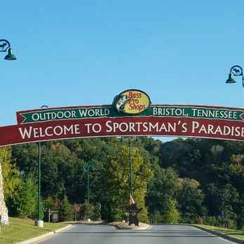 Bass Pro Shops - Boat Dealers Near Me - Bristol, Tennessee