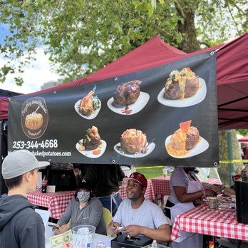 Everything Baked Potatoes - Meeker Days in Puyallup! Customer service was great, staff friendly and food was spot on! - Food Stands Near Me - Puyallup, Washington
