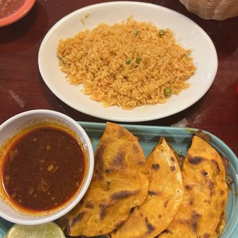 La Tapatia Mexican Restaurant - Quesabirrias and rice - Beer Bar Near Me - St Charles, Missouri