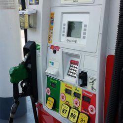 Shells - The one on the opposite side had a yellow saying out of order for the fiesel, but not for the unleaded fuel.