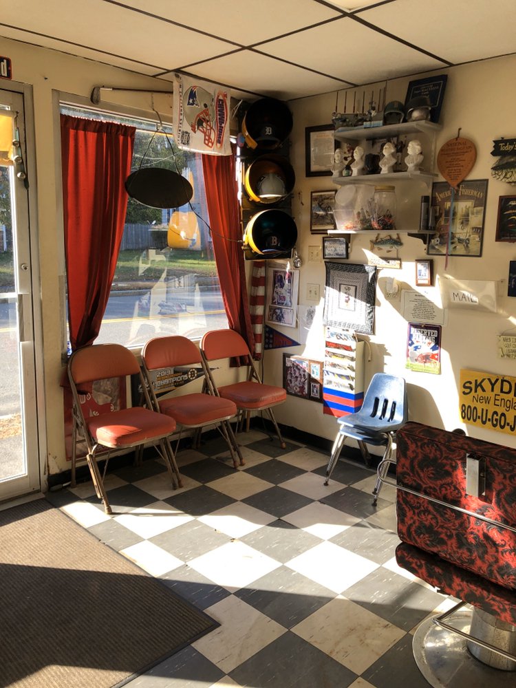 Mark’s Barber Shop Logo