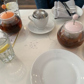 Babe’s Tea Room - Table setting and teapots - Tea Rooms Near Me - Denver, Colorado