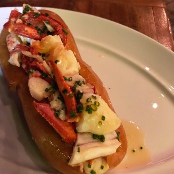 The Grove - Warm lobster roll with the perfect amount of butter and perfectly chosen bread!! Felt like I was in the Hamptons of Long Island! - New American Near Me - Delray Beach, Florida