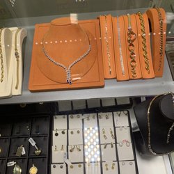 Anadolu Juweliere - Beautiful accessories.