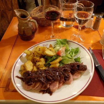 Le Clos Bourguignon - Saussiçon de Lion - Brasseries Near Me - Paris, 75 Le Clos Bourguignon - Saussiçon de Lion - Brasseries Near Me - Paris, 75
