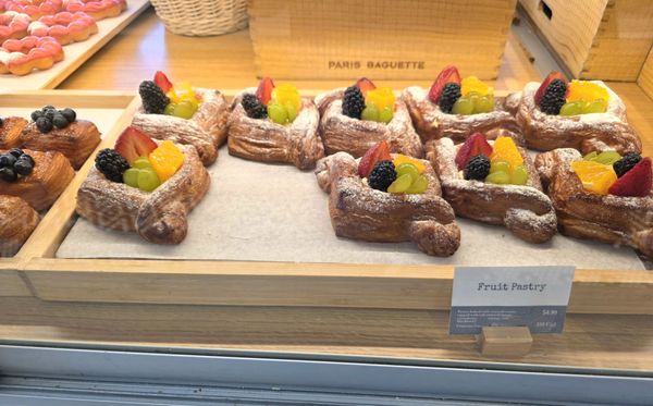 Paris Baguette by null