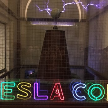 Griffith Observatory - Tesla Coil, lit up! - Observatories Near Me - Los Angeles, California Griffith Observatory - Tesla Coil, lit up! - Observatories Near Me - Los Angeles, California
