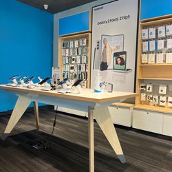 AT&T Store - Loads of accessories