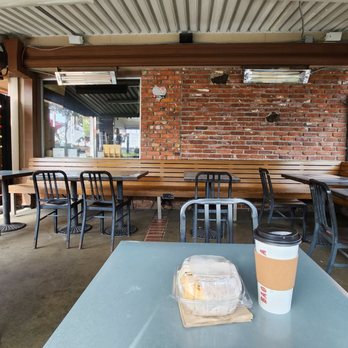 Bagelmania - Indoor dining - Coffee & Tea Near Me - Huntington Beach, California