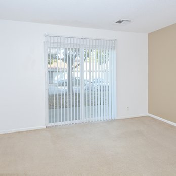Briarwood - Apartments Near Me - Cedar Rapids, Iowa Briarwood - Apartments Near Me - Cedar Rapids, Iowa