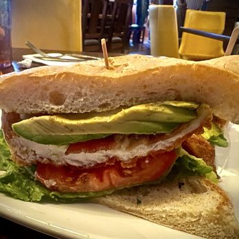 Red White & Brew - Crispy Chicken Sandwich - New American Near Me - Prescott, Arizona