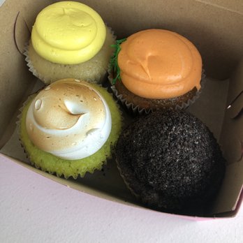 Sweet Dreams Bakery - Lemon drop, key lime, carrot, cookies & cream cupcakes. Yummmmm! - Bakeries Near Me - Colma, California Sweet Dreams Bakery - Lemon drop, key lime, carrot, cookies & cream cupcakes. Yummmmm! - Bakeries Near Me - Colma, California