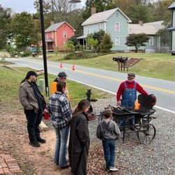 Textile Heritage Museum - Blacksmith living history demonstrations