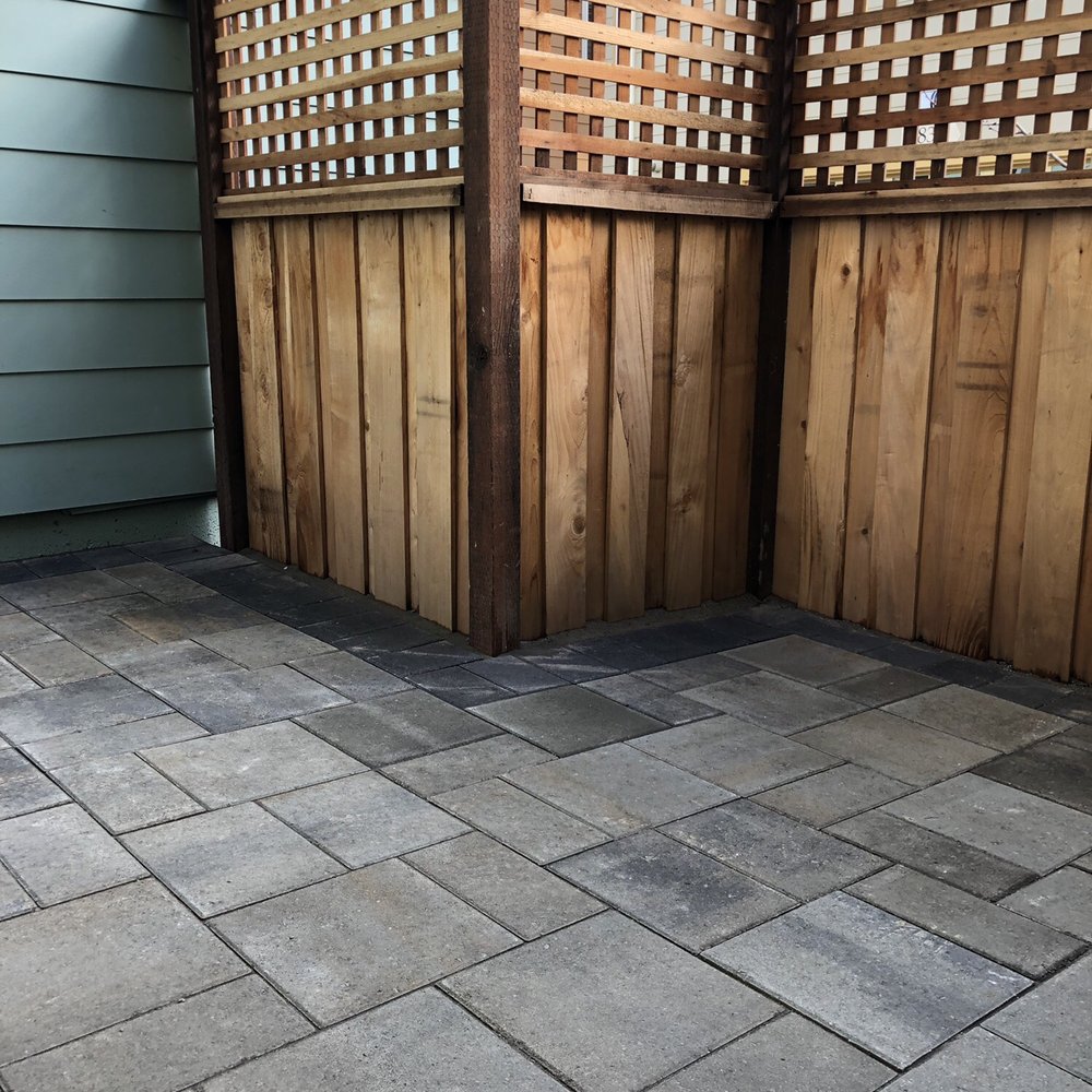 Approx. 306 sq feet of Catalina Grana in Victorian and Charcoal boarder. Approx. 306 sq feet of Catalina Grana in Victorian and Charcoal boarder.