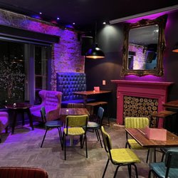 CC Blooms - Back lounge.