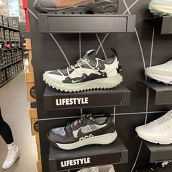 Nike Company Store - Shoes 40 off