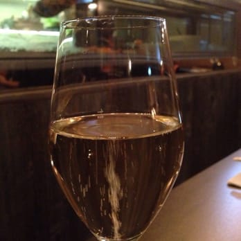 St Raw - Taittinger and sushi chef in the background - Sushi Bars Near Me - Oslo, 03 St Raw - Taittinger and sushi chef in the background - Sushi Bars Near Me - Oslo, 03