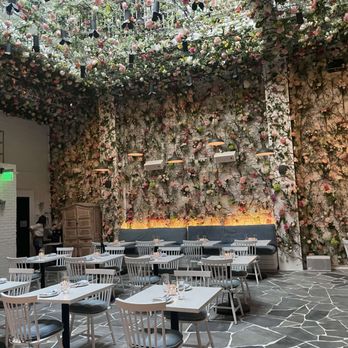 Timbr - Flower room - New American Near Me - Fort Lauderdale, Florida Timbr - Flower room - New American Near Me - Fort Lauderdale, Florida