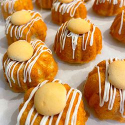 Brins Baking Boutique - Banana Pudding Baby Bundts