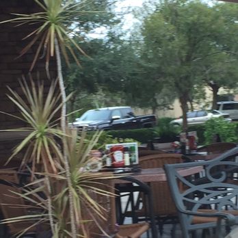 Another Broken Egg Cafe - Too warm to eat outside but plenty of seating - Breakfast & Brunch Near Me - Lakewood Ranch, Florida