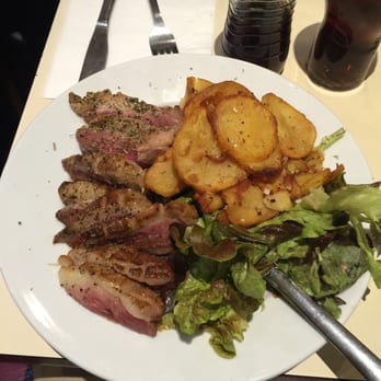 Chez Gladines - Duck breast - Basque Near Me - Paris, 75