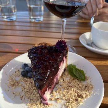King Estate Winery - Blueberry cheesecake goodness - Wineries Near Me - Eugene, Oregon King Estate Winery - Blueberry cheesecake goodness - Wineries Near Me - Eugene, Oregon