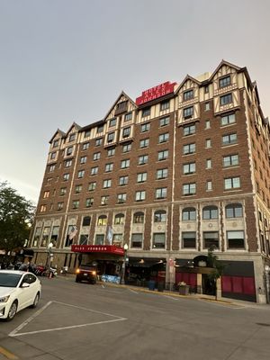 Juniper at Vertex Sky Bar by null