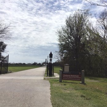 Chalmette Battlefield - Entrance - Parks Near Me - Chalmette, Louisiana