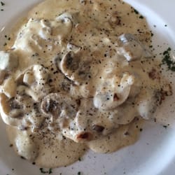 Tre Fratelli - Chicken with mushrooms in a cream sauce