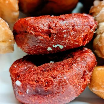 Le Donut - Red Velvet - Donuts Near Me - Houston, Texas Le Donut - Red Velvet - Donuts Near Me - Houston, Texas