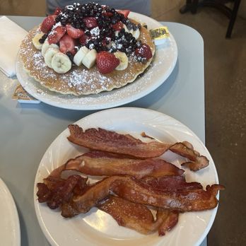 Peg's Glorified Ham and Eggs - Pancakes and bacon - American Near Me - Sparks, Nevada Peg's Glorified Ham and Eggs - Pancakes and bacon - American Near Me - Sparks, Nevada