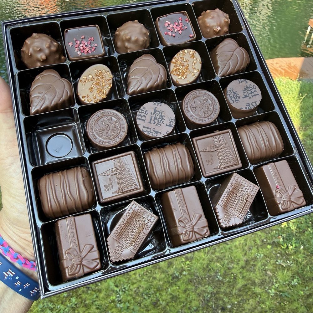 Jeff de Bruges - Yes, I ate before the camera! - Chocolatiers & Shops Near Me - Strasbourg, 67