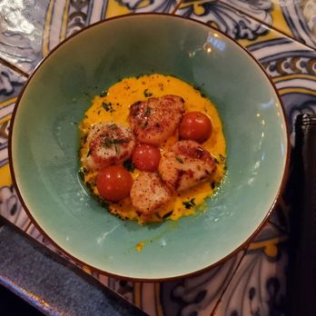 Dali Restaurant & Tapas Bar - Spanish Near Me - Somerville, Massachusetts