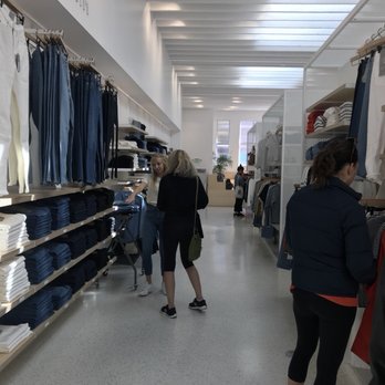 Everlane - Many styles of jeans but not many tops to choose from - Women's Clothing Near Me - San Francisco, California Everlane - Many styles of jeans but not many tops to choose from - Women's Clothing Near Me - San Francisco, California