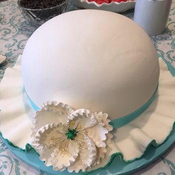 LB Cake Stop - It was absolutely delicious! Strawberry filling! Loved it! - Bakeries Near Me - Baldwin Park, California
