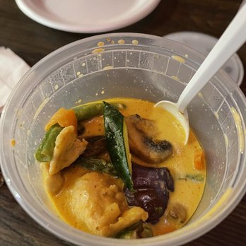 Man Yuan - Yellow chicken curry - Asian Fusion Near Me - Geneva, New York