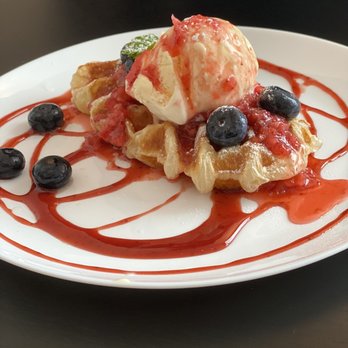 Vova Cafe - Very berry croiffle - Coffee & Tea Near Me - Las Vegas, Nevada Vova Cafe - Very berry croiffle - Coffee & Tea Near Me - Las Vegas, Nevada