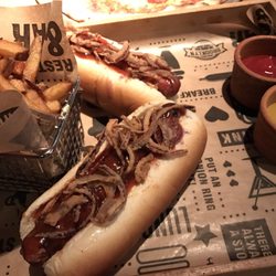 Brooklyn Restaurant & Bar - hotdog