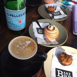 Flourless apple mini muffins & lemon meringue with a coffee, the perfect afternoon pick-me-up!